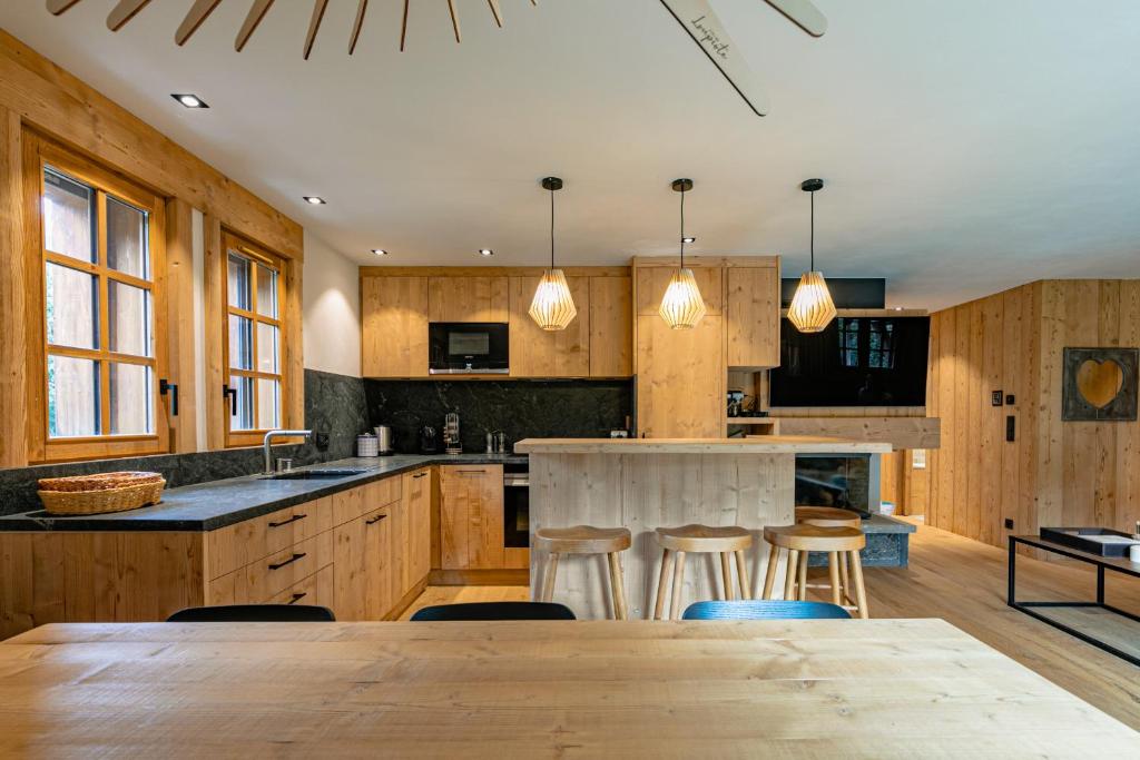 Chalet Belledonne Escape in Megeve — image 6