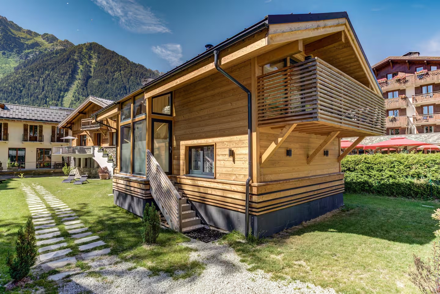 Chalet Glacier Panorama in Chamonix — image 13
