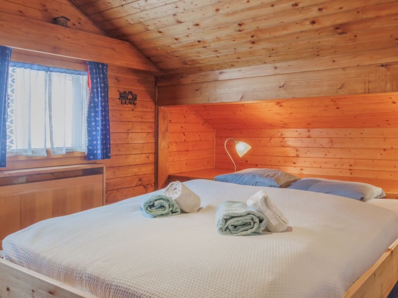 Chalet Le Cyclamen in Champoussin — image 23