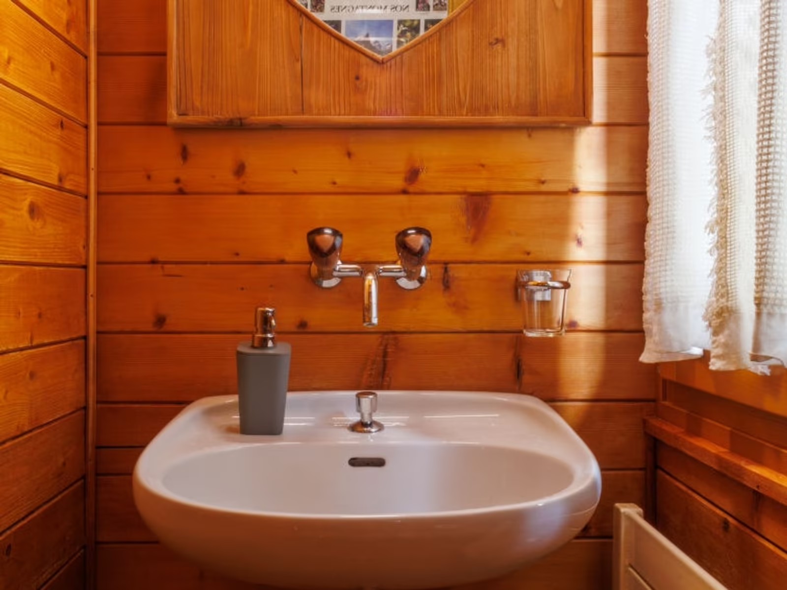 Chalet Le Cyclamen in Champoussin — image 30