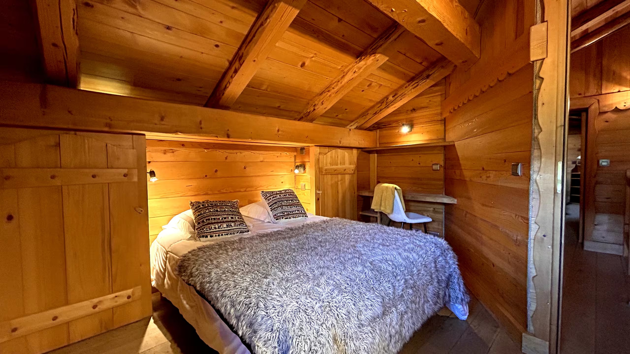 Savoyard Stone Chalet in Megeve — image 27