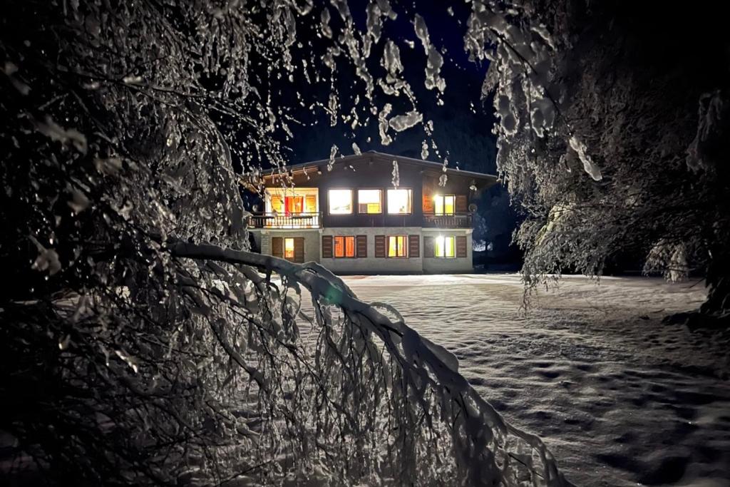 Chalet Aiguille Charm in Chamonix — image 11