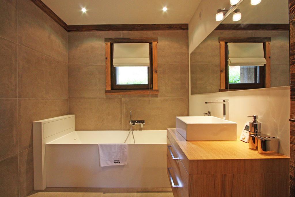 Chalet Les Praz Retreat in Chamonix — image 32