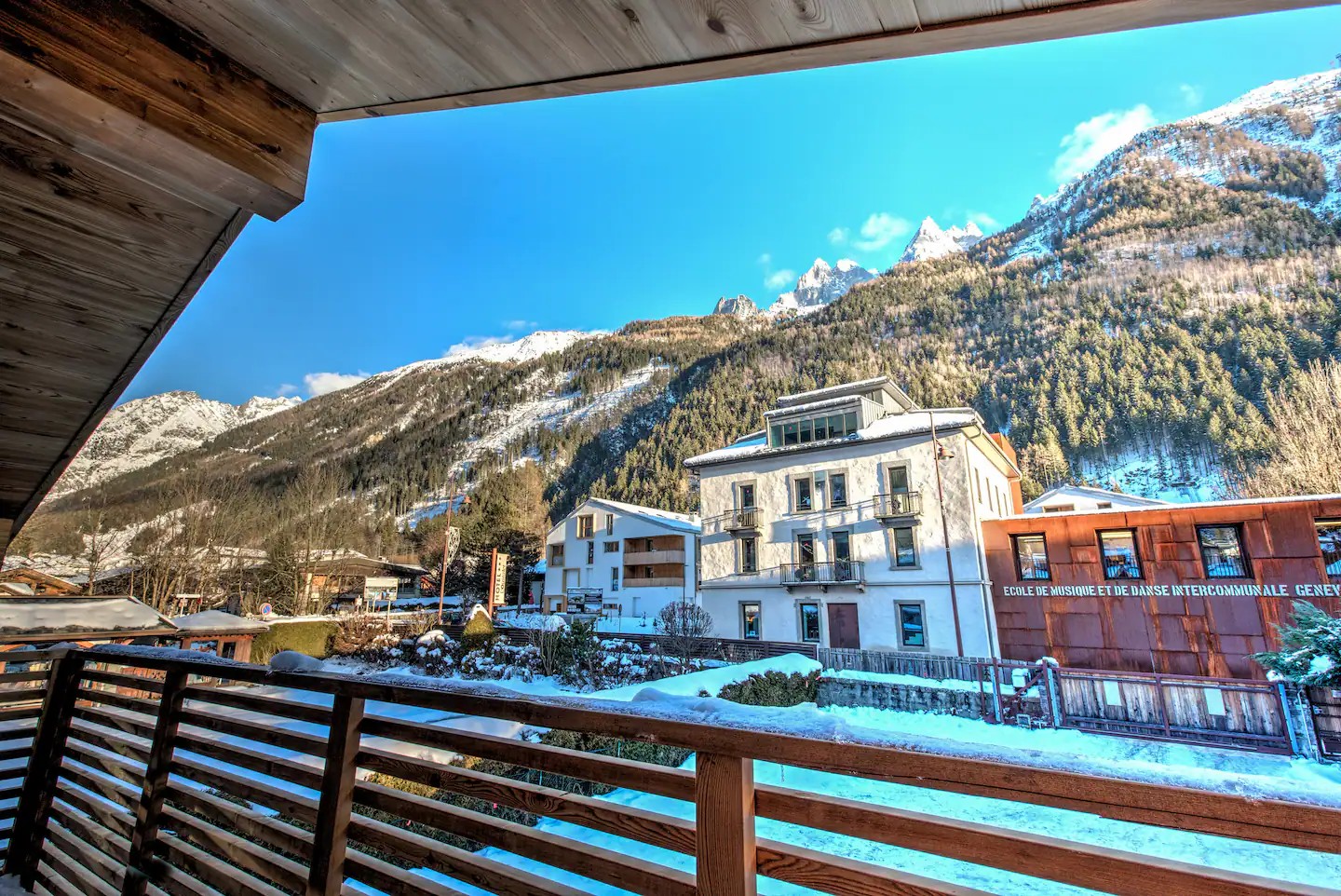Chalet Glacier Panorama in Chamonix — image 15