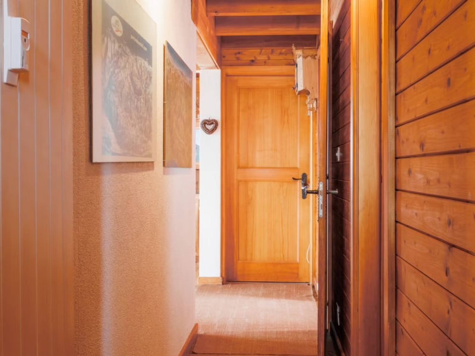 Chalet Le Cyclamen in Champoussin — image 33