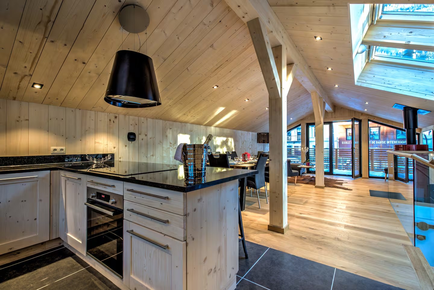 Chalet Glacier Panorama in Chamonix — image 23