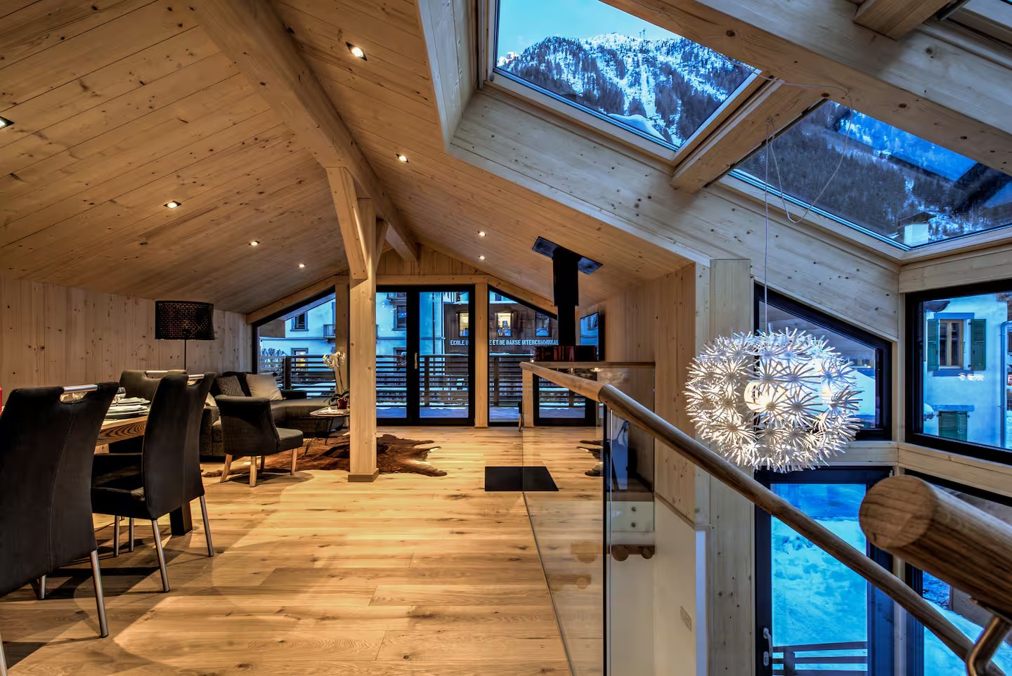 Chalet Glacier Panorama in Chamonix — image 4